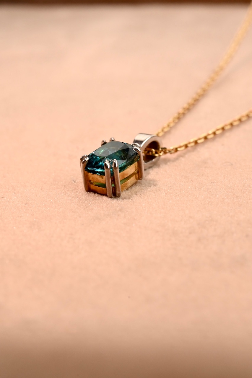 Collier or jaune et pendentif bicolore et tourmaline - Azur