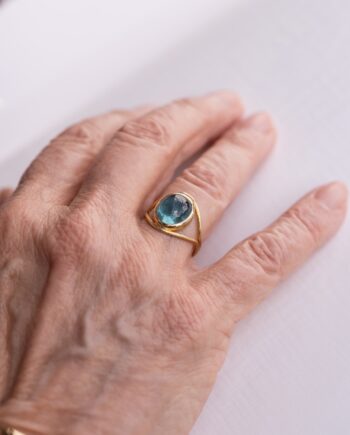 Bague or jaune et tourmaline cabochon - Salento