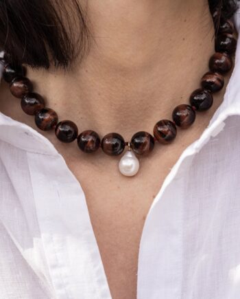 collier chemise blanche