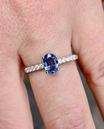 bague or blanc main