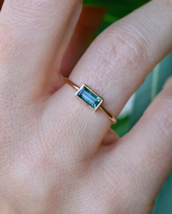 bague doigt plante